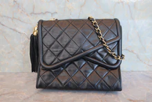 画像をギャラリービューアに読み込む, CHANEL/シャネル マトラッセフリンジチェーンショルダーバッグ ラムスキン ブラック/ゴールド金具 ショルダーバッグ 800040144

