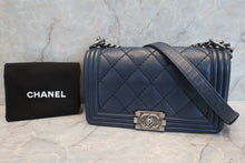 画像をギャラリービューアに読み込む, CHANEL/シャネル ボーイシャネルチェーンショルダーバッグ ラムスキン ネイビー/シルバー金具 ショルダーバッグ 600110073
