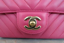 画像をギャラリービューアに読み込む, CHANEL/シャネル Vステッチチェーンショルダーバッグ ラムスキン ピンク/ゴールド金具 ショルダーバッグ 700050123