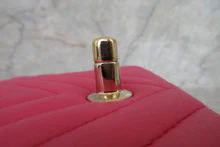 画像をギャラリービューアに読み込む, CHANEL/シャネル Vステッチチェーンショルダーバッグ ラムスキン ピンク/ゴールド金具 ショルダーバッグ 700050123
