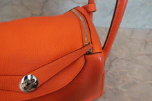 画像をギャラリービューアに読み込む, HERMES/エルメス リンディ30 トリヨンクレマンス オレンジポピー □R刻印 ショルダーバッグ 700120229