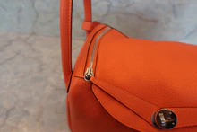 画像をギャラリービューアに読み込む, HERMES/エルメス リンディ30 トリヨンクレマンス オレンジポピー □R刻印 ショルダーバッグ 700120229