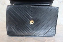 画像をギャラリービューアに読み込む, CHANEL/シャネル Vステッチチェーンショルダーバッグ ラムスキン ブラック/ゴールド金具 ショルダーバッグ 800030139
