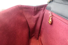 画像をギャラリービューアに読み込む, CHANEL/シャネル Vステッチチェーンショルダーバッグ ラムスキン ブラック/ゴールド金具 ショルダーバッグ 800030139
