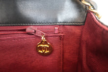 画像をギャラリービューアに読み込む, CHANEL/シャネル Vステッチチェーンショルダーバッグ ラムスキン ブラック/ゴールド金具 ショルダーバッグ 800030139
