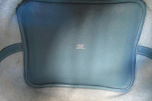 画像をギャラリービューアに読み込む, HERMES/エルメス ピコタンロックMM トリヨンクレマンス ブルージーン □M刻印 ハンドバッグ 700100150