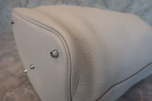 画像をギャラリービューアに読み込む, HERMES／エルメス ピコタンロックGM トリヨンクレマンス パールグレー □O刻印 ハンドバッグ 700030190
