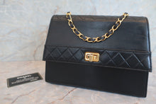 将图片加载到图库查看器，CHANEL/香奈儿 2.55 梯形 链条包羊皮 Black/Gold hadware(黑色/金色金属) 肩背包 600100079
