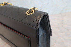 CHANEL/香奈儿 2.55 梯形 链条包羊皮 Black/Gold hadware(黑色/金色金属) 肩背包 600100079