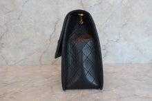 将图片加载到图库查看器，CHANEL/香奈儿 2.55 梯形 链条包羊皮 Black/Gold hadware(黑色/金色金属) 肩背包 600100079
