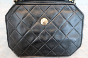 CHANEL/シャネル マトラッセチェーンショルダーバッグ ラムスキン ブラック/ゴールド金具 ショルダーバッグ 600040059