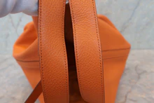 画像をギャラリービューアに読み込む, HERMES／エルメス ピコタンロックGM トリヨンクレマンス オレンジ □P刻印 ハンドバッグ 700100098
