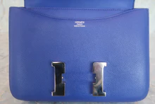 画像をギャラリービューアに読み込む, HERMES/エルメス コンスタンス3 24 ヴォーエプソン ブルーエレクトリック □O刻印 ショルダーバッグ 800010009