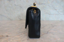 画像をギャラリービューアに読み込む, CHANEL/シャネル マトラッセチェーンショルダーバッグ ラムスキン ブラック/ゴールド金具 ショルダーバッグ 800030212
