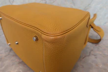 画像をギャラリービューアに読み込む, HERMES／エルメス リンディ34 トリヨンクレマンス カリー □L刻印 ショルダーバッグ 700110140
