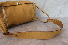 画像をギャラリービューアに読み込む, HERMES／エルメス リンディ34 トリヨンクレマンス カリー □L刻印 ショルダーバッグ 700110140
