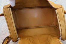 画像をギャラリービューアに読み込む, HERMES／エルメス リンディ34 トリヨンクレマンス カリー □L刻印 ショルダーバッグ 700110140
