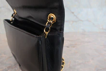 画像をギャラリービューアに読み込む, CHANEL/シャネル ココマークチェーンショルダーバッグ ラムスキン ブラック/ゴールド金具 ショルダーバッグ 800030207

