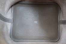 画像をギャラリービューアに読み込む, HERMES/エルメス ピコタンロックMM トリヨンクレマンス エトゥープ □M刻印 ハンドバッグ 800020010