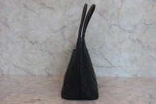 画像をギャラリービューアに読み込む, CHANEL/シャネル 復刻トート キャビアスキン ブラック/シルバー金具 トートバッグ 800020137
