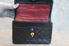 画像をギャラリービューアに読み込む, CHANEL/シャネル パリ限定ミニマトラッセダブルフラップチェーンショルダーバッグ ラムスキン ブラック/ゴールド金具 ショルダーバッグ 800020186
