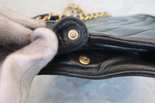 画像をギャラリービューアに読み込む, CHANEL/シャネル Vステッチチェーンショルダーバッグ ラムスキン ブラック/ゴールド金具 ショルダーバッグ 800030145
