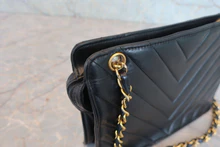画像をギャラリービューアに読み込む, CHANEL/シャネル Vステッチチェーンショルダーバッグ ラムスキン ブラック/ゴールド金具 ショルダーバッグ 800030145
