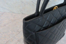 画像をギャラリービューアに読み込む, CHANEL/シャネル 復刻トート キャビアスキン ブラック/ゴールド金具 トートバッグ 800030148
