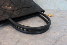 画像をギャラリービューアに読み込む, CHANEL/シャネル 復刻トート キャビアスキン ブラック/ゴールド金具 トートバッグ 800030148