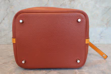 画像をギャラリービューアに読み込む, HERMES／エルメス ピコタンロックタッチＭＭ トリヨンクレマンス/ヴォースイフト キュイーブル/ジョーヌドール X刻印 ハンドバッグ 700090134
