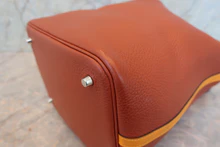 画像をギャラリービューアに読み込む, HERMES/エルメス ピコタンロックタッチMM トリヨンクレマンス/ヴォースイフト キュイーブル/ジョーヌドール X刻印 ハンドバッグ 700090134