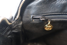 画像をギャラリービューアに読み込む, CHANEL/シャネル ココマークチェーンショルダーバッグ キャビアスキン ブラック/ゴールド金具 ショルダーバッグ 800040007