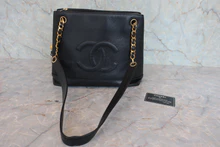 画像をギャラリービューアに読み込む, CHANEL/シャネル ココマークチェーンショルダーバッグ キャビアスキン ブラック/ゴールド金具 ショルダーバッグ 800030168
