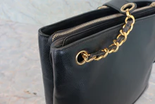画像をギャラリービューアに読み込む, CHANEL/シャネル ココマークチェーンショルダーバッグ キャビアスキン ブラック/ゴールド金具 ショルダーバッグ 800030168
