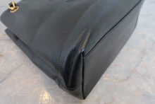 画像をギャラリービューアに読み込む, CHANEL/シャネル ココマークチェーンショルダーバッグ キャビアスキン ブラック/ゴールド金具 ショルダーバッグ 800030168
