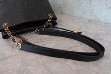 画像をギャラリービューアに読み込む, CHANEL/シャネル ココマークチェーンショルダーバッグ キャビアスキン ブラック/ゴールド金具 ショルダーバッグ 800030168

