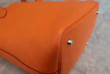 画像をギャラリービューアに読み込む, HERMES/エルメス ピコタンロックMM トリヨンクレマンス オレンジ □O刻印 ハンドバッグ 600120186
