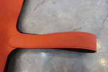 画像をギャラリービューアに読み込む, HERMES／エルメス ピコタンロックエクラＭＭ トリヨンクレマンス/ヴォースイフト オレンジポピー/ボルドー A刻印 ハンドバッグ 700100216
