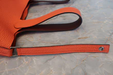 画像をギャラリービューアに読み込む, HERMES／エルメス ピコタンロックエクラＭＭ トリヨンクレマンス/ヴォースイフト オレンジポピー/ボルドー A刻印 ハンドバッグ 700100216
