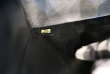 画像をギャラリービューアに読み込む, CHANEL/シャネル Vステッチチェーンショルダーバッグ ラムスキン ネイビー/ゴールド金具 ショルダーバッグ 800030123