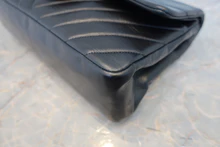 画像をギャラリービューアに読み込む, CHANEL/シャネル Vステッチチェーンショルダーバッグ ラムスキン ネイビー/ゴールド金具 ショルダーバッグ 800030123