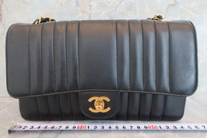 CHANEL/シャネル マドモアゼルチェーンショルダーバッグ ラムスキン ブラック/ゴールド金具 ショルダーバッグ 600050190