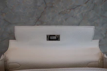 画像をギャラリービューアに読み込む, HERMES/エルメス ケリー28 トリヨンクレマンス ホワイト □I刻印 ショルダーバッグ 700080133