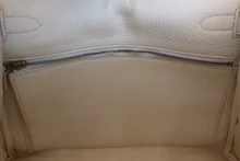 画像をギャラリービューアに読み込む, HERMES/エルメス ケリー28 トリヨンクレマンス ホワイト □I刻印 ショルダーバッグ 700080133