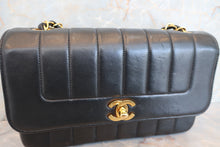 Load image into Gallery viewer, CHANEL Mademoiselle chain shoulder bag Lambskin Black/Gold hadware Shoulder bag 600120140
