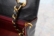 Load image into Gallery viewer, CHANEL Mademoiselle chain shoulder bag Lambskin Black/Gold hadware Shoulder bag 600120140
