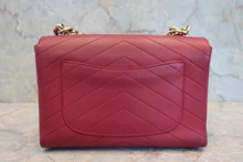 画像をギャラリービューアに読み込む, CHANEL/シャネル Vステッチシングルフラップチェーンショルダーバッグ ラムスキン ピンク/ゴールド金具 ショルダーバッグ 500100055
