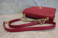 画像をギャラリービューアに読み込む, CHANEL/シャネル Vステッチシングルフラップチェーンショルダーバッグ ラムスキン ピンク/ゴールド金具 ショルダーバッグ 500100055