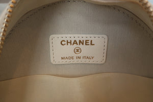 CHANEL/シャネル マトラッセラウンドチェーンショルダーバッグ ラムスキン ホワイト/ゴールド金具 ショルダーバッグ 600100148