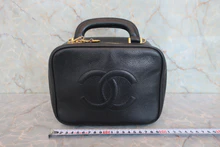 画像をギャラリービューアに読み込む, CHANEL/シャネル ココマークバニティ キャビアスキン ブラック/ゴールド金具 バニティ 800040041